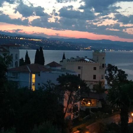 Apartment Zdenka - 100 M From The Beach Opatija Luaran gambar