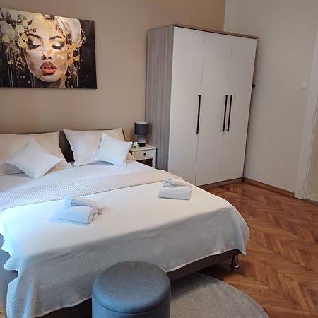 Apartment Zdenka - 100 M From The Beach Opatija Luaran gambar
