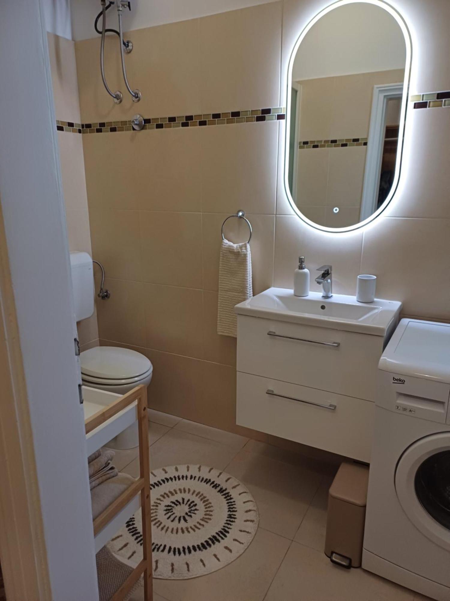 Apartment Zdenka - 100 M From The Beach Opatija Luaran gambar